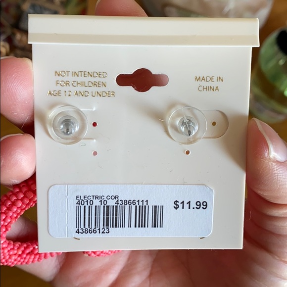 Versona beaded hoop drop earrings - Picture 2 of 3